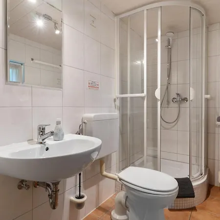 Huber Apartament *